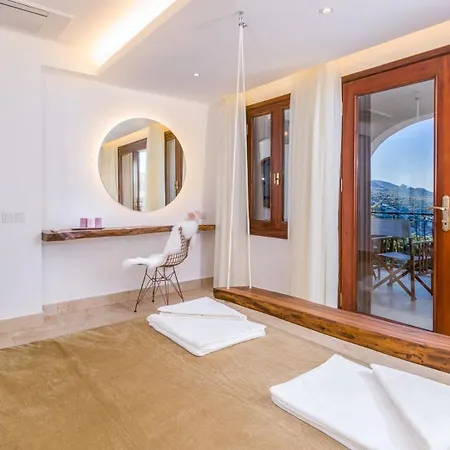 Villa 4 Bedroom Luxury 1210 *