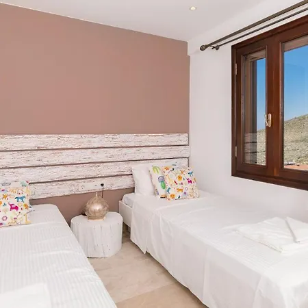 4 Bedroom Luxury 1210 * Kalkan