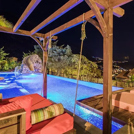 4 Bedroom Luxury 1210 * Kalkan