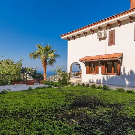 4 Bedroom Luxury 1210